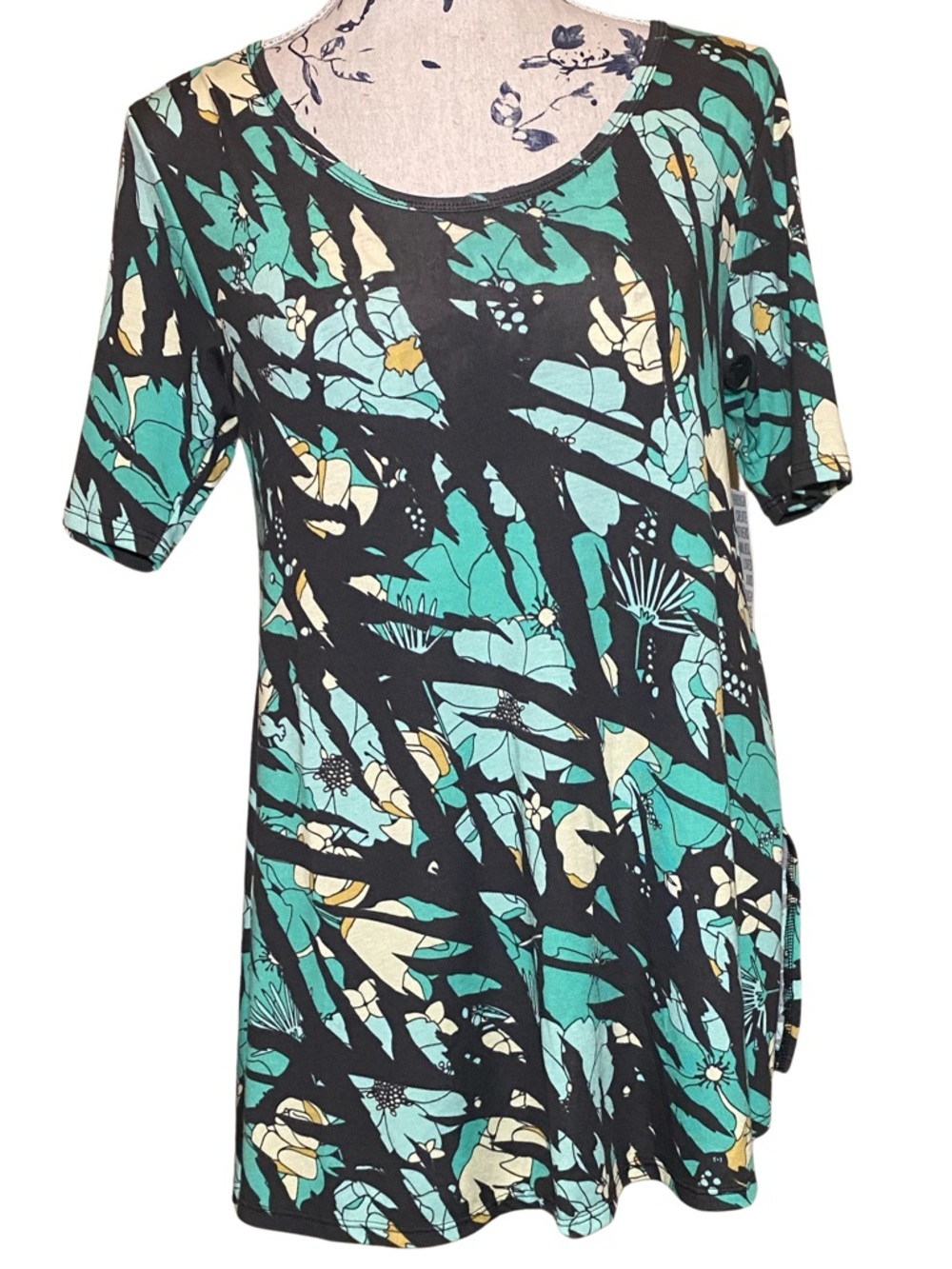 NWT LuLaRoe Perfect T Swing Top XXS Black Green Floral Side Slit Short Sleeve